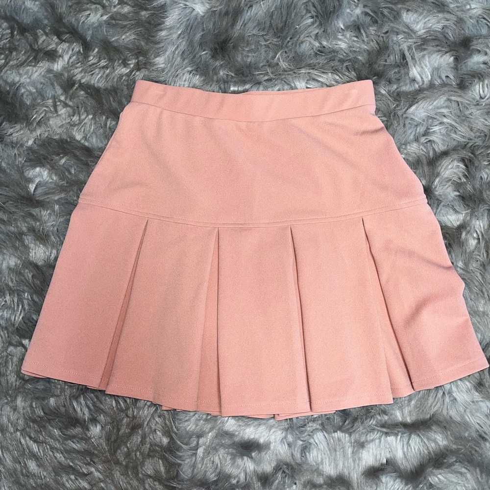 New Skirt Alert